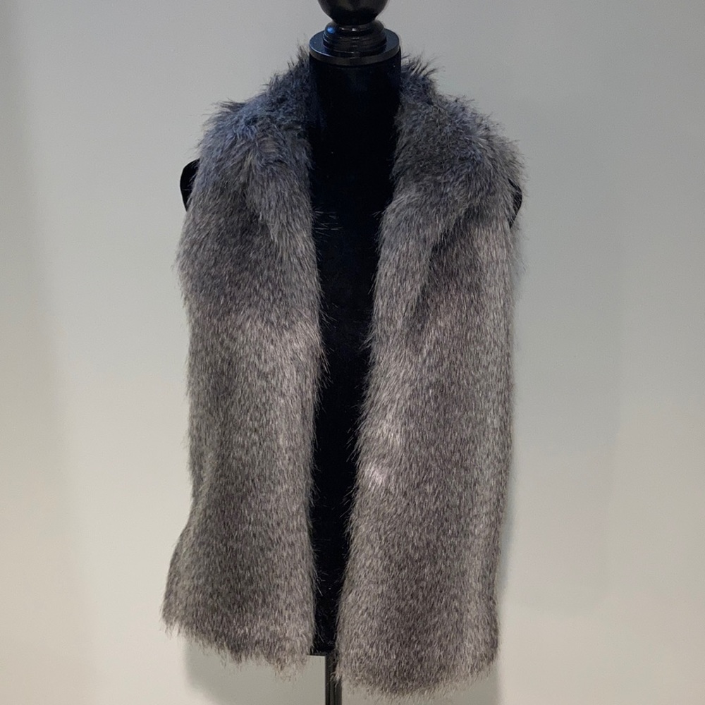 Calvin Klein Faux Fur Vest ⭐️